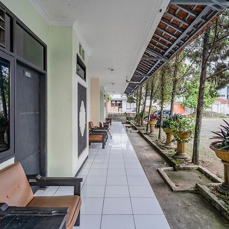 Collection O Tasikmalaya Near Stadium Wiradadaha Formerly Hotel Abadi Εξωτερικό φωτογραφία